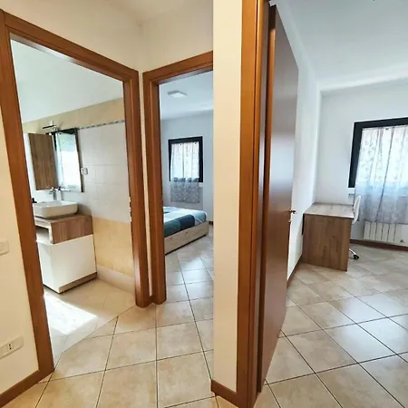 Trilo Manzu Apartman *